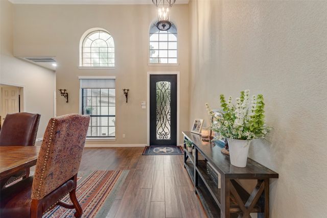 8711 Weston Lane, Lantana, TX 76226