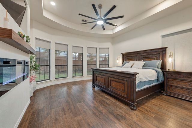 8711 Weston Lane, Lantana, TX 76226