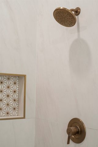 8711 Weston Lane, Lantana, TX 76226