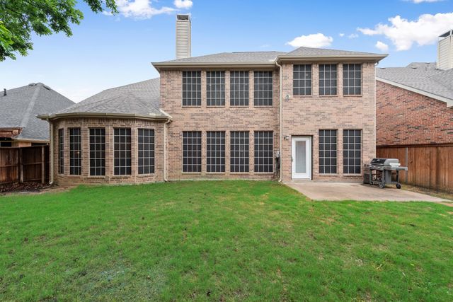 8711 Weston Lane, Lantana, TX 76226