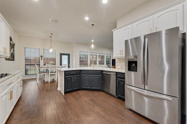 8711 Weston Lane, Lantana, TX 76226