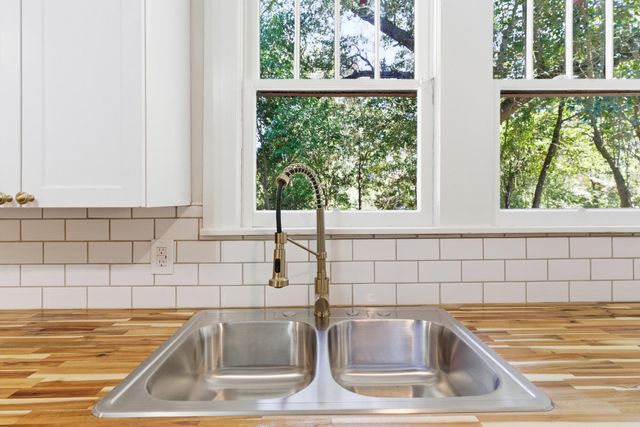 115 Kimball Ave., Hattiesburg, MS 39401