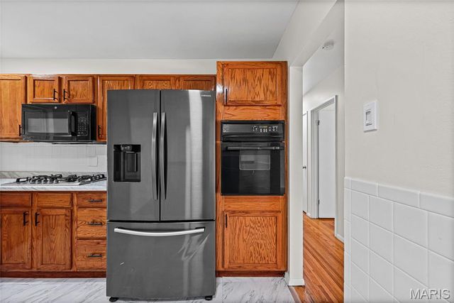 14 Tamma Lane, Hazelwood, MO 63042