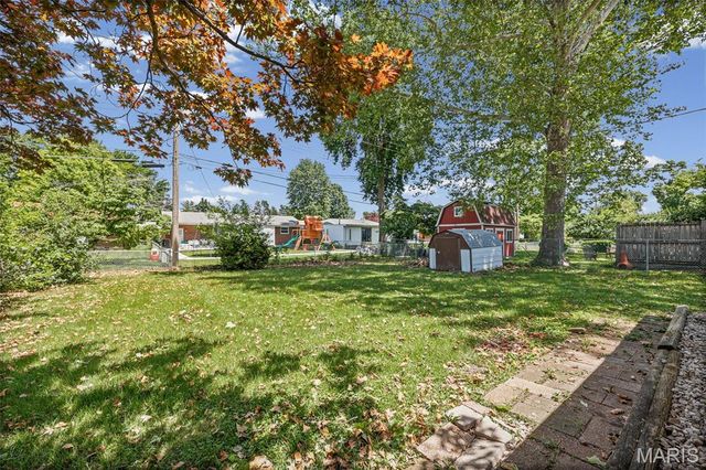 14 Tamma Lane, Hazelwood, MO 63042