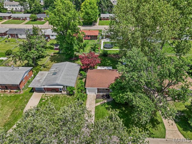 14 Tamma Lane, Hazelwood, MO 63042