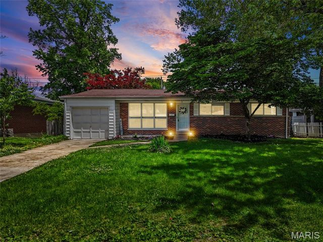 14 Tamma Lane, Hazelwood, MO 63042