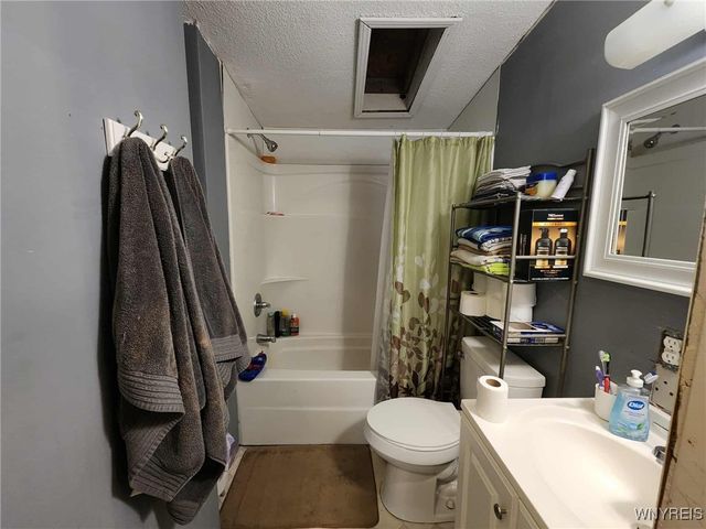 1213 County Route 3, Hannibal, NY 13074