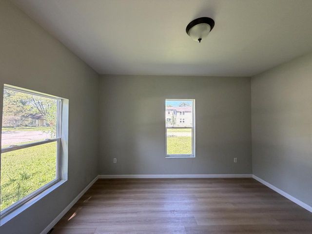 1301 Garland STREET, Allouez, WI 54301
