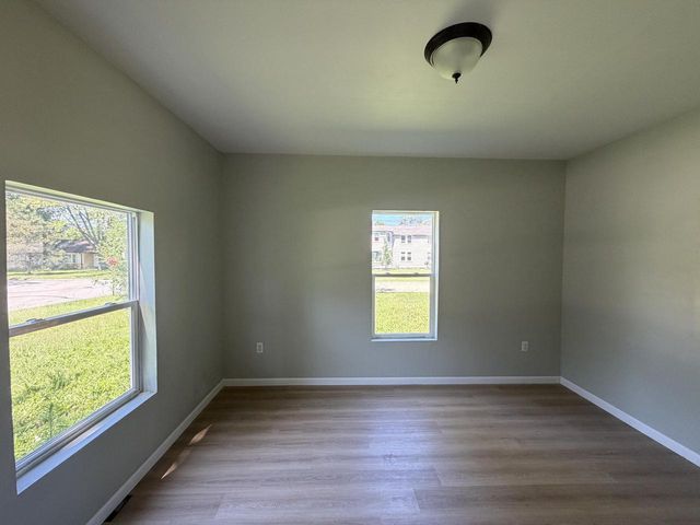 1301 Garland STREET, Allouez, WI 54301