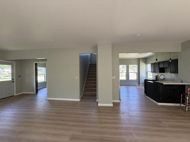 1301 Garland STREET, Allouez, WI 54301