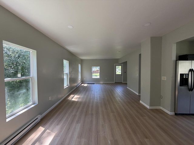 1301 Garland STREET, Allouez, WI 54301