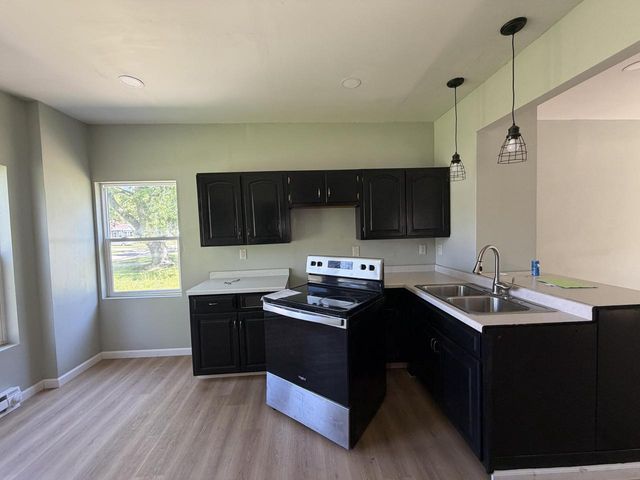 1301 Garland STREET, Allouez, WI 54301