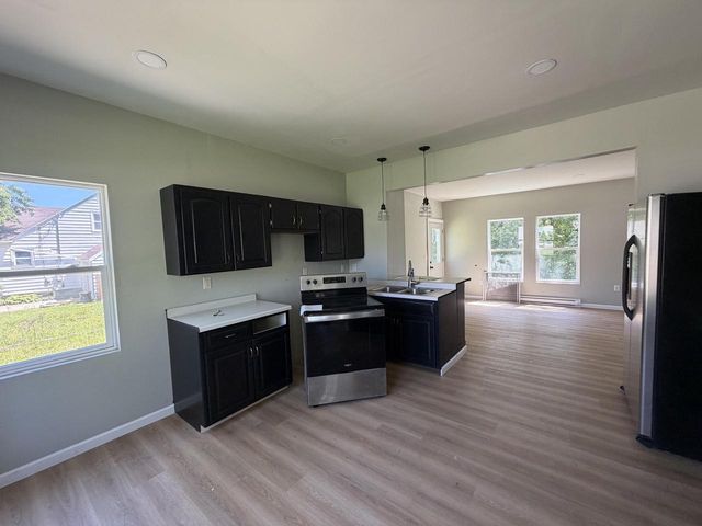 1301 Garland STREET, Allouez, WI 54301