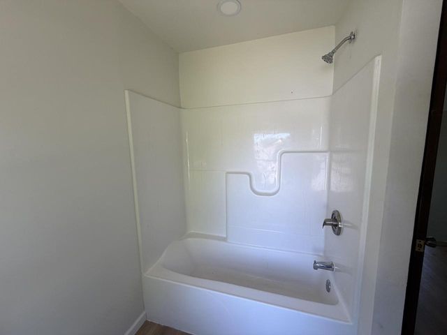 1301 Garland STREET, Allouez, WI 54301
