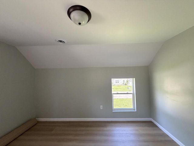 1301 Garland STREET, Allouez, WI 54301