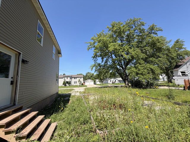 1301 Garland STREET, Allouez, WI 54301