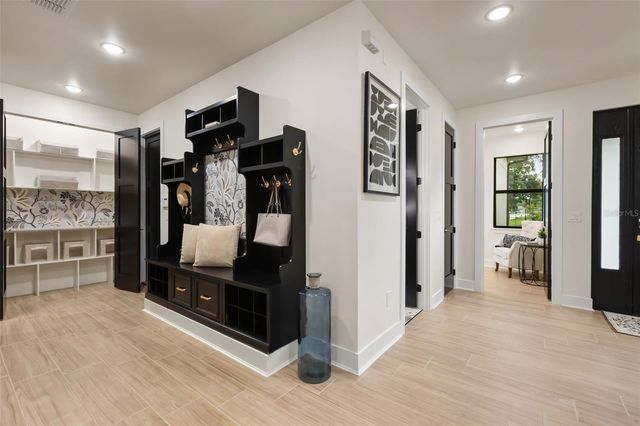 1910 CLOVERLAWN AVENUE, Orlando, FL 32806