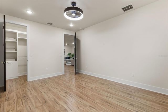 1910 CLOVERLAWN AVENUE, Orlando, FL 32806