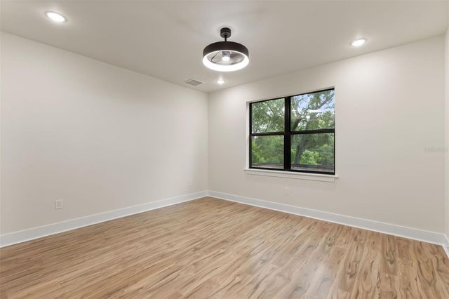 1910 CLOVERLAWN AVENUE, Orlando, FL 32806