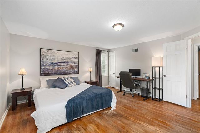 11729 Wyandotte Street, Kansas City, MO 64114