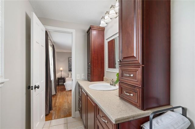 11729 Wyandotte Street, Kansas City, MO 64114