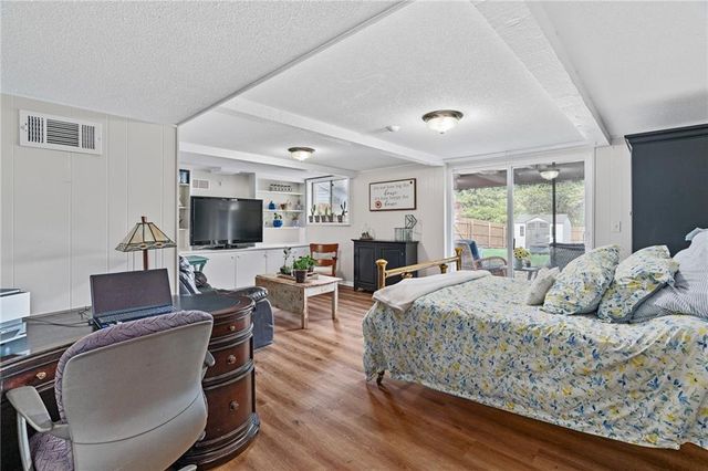 11729 Wyandotte Street, Kansas City, MO 64114