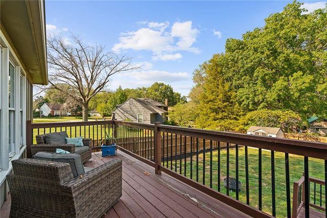 11729 Wyandotte Street, Kansas City, MO 64114