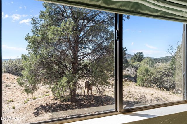 17839 S PINON Lane, Peeples Valley, AZ 86332