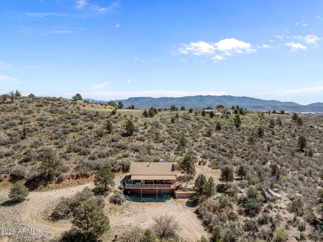 17839 S PINON Lane, Peeples Valley, AZ 86332