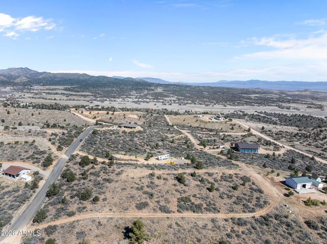 17839 S PINON Lane, Peeples Valley, AZ 86332