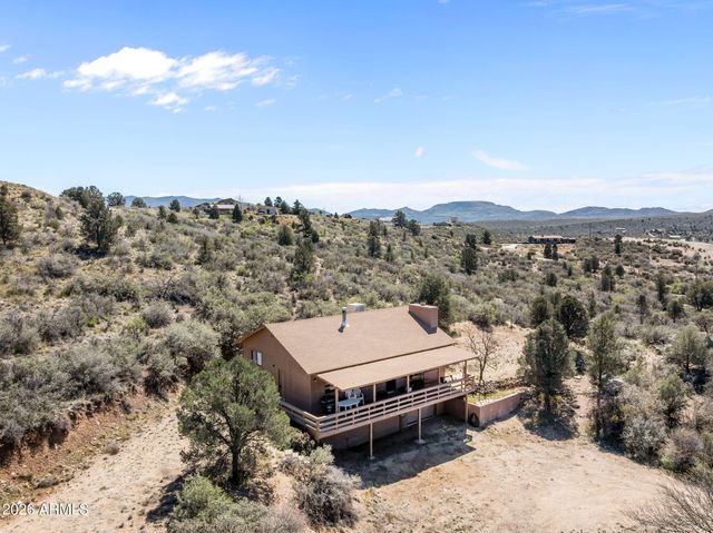 17839 S PINON Lane, Peeples Valley, AZ 86332