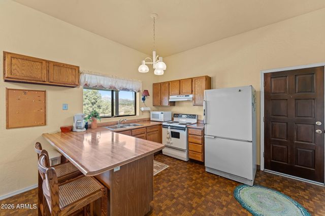 17839 S PINON Lane, Peeples Valley, AZ 86332