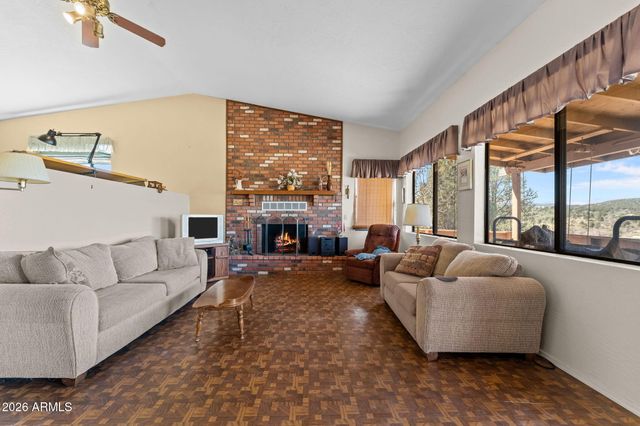 17839 S PINON Lane, Peeples Valley, AZ 86332