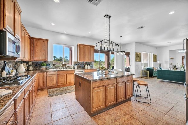 8324 Chapelle Court, Las Vegas, NV 89131