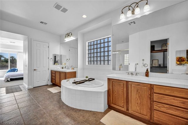 8324 Chapelle Court, Las Vegas, NV 89131