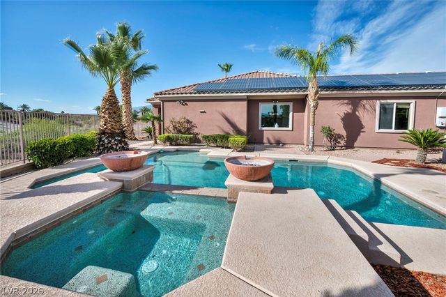 8324 Chapelle Court, Las Vegas, NV 89131