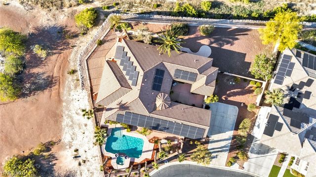 8324 Chapelle Court, Las Vegas, NV 89131