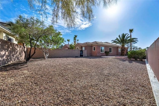 8324 Chapelle Court, Las Vegas, NV 89131