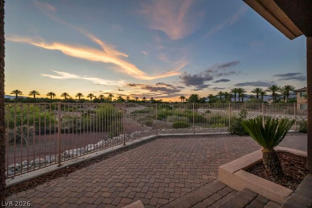 8324 Chapelle Court, Las Vegas, NV 89131