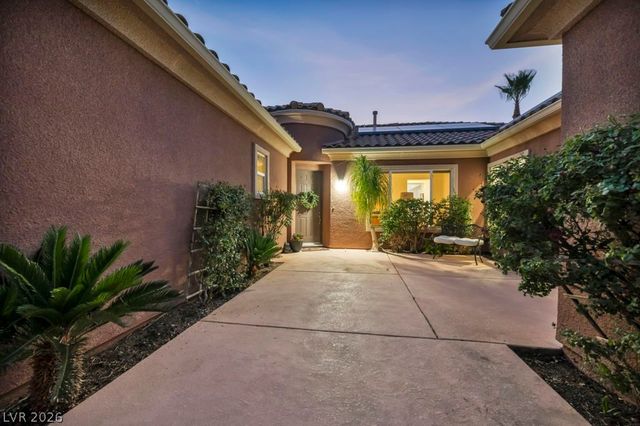 8324 Chapelle Court, Las Vegas, NV 89131