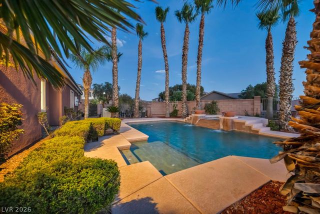 8324 Chapelle Court, Las Vegas, NV 89131
