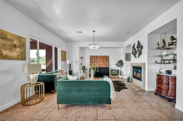 8324 Chapelle Court, Las Vegas, NV 89131
