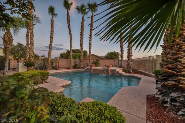 8324 Chapelle Court, Las Vegas, NV 89131