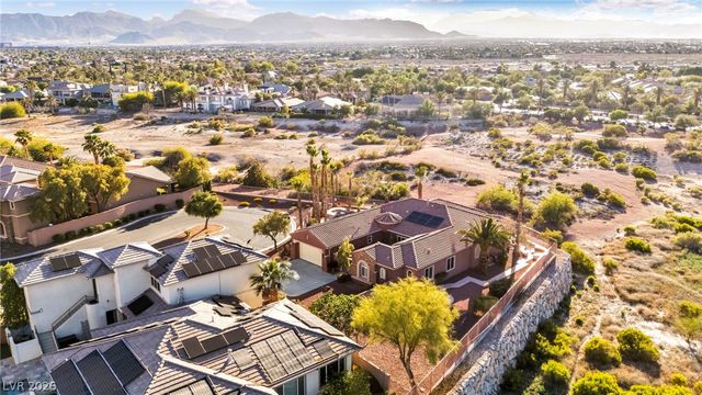 8324 Chapelle Court, Las Vegas, NV 89131