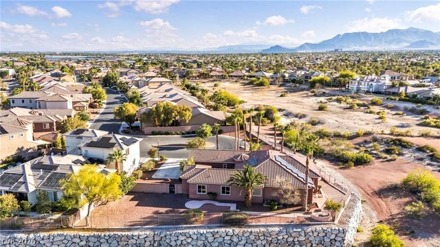 8324 Chapelle Court, Las Vegas, NV 89131