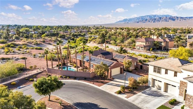 8324 Chapelle Court, Las Vegas, NV 89131