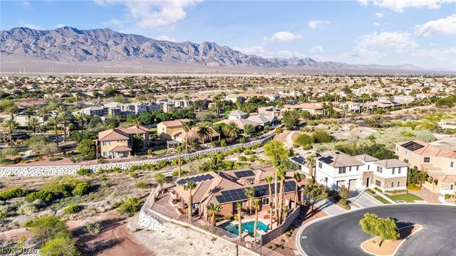 8324 Chapelle Court, Las Vegas, NV 89131