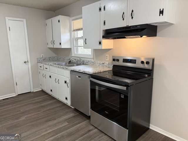 107 Miller Court, Centerville, GA 31028