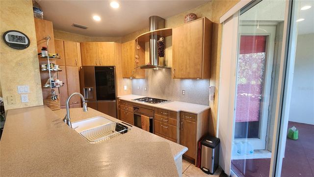 2484 MAGNOLIA CIRCLE, North Port, FL 34289