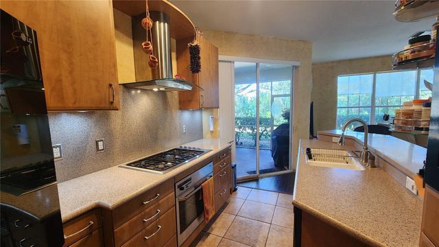 2484 MAGNOLIA CIRCLE, North Port, FL 34289